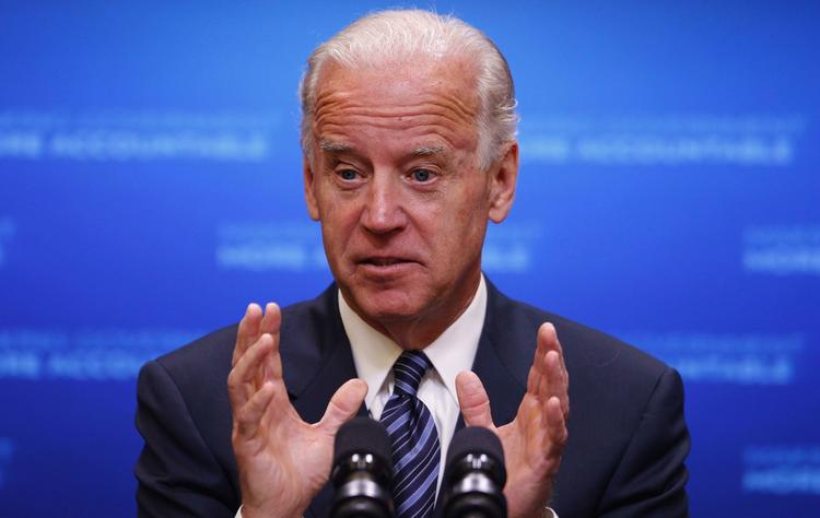 advarsel. USA's vicepræsident Joe Biden kræver Iran stillet til ansvar for attentatplaner i USA. 