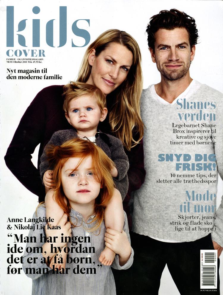 coverstory. Nikolaj Lie Kaas og hans familie pryder forsiden af første udgave af Kids Cover, hvor han og hustruen Anne Langkilde fortæller om livet for kernefamilie. 