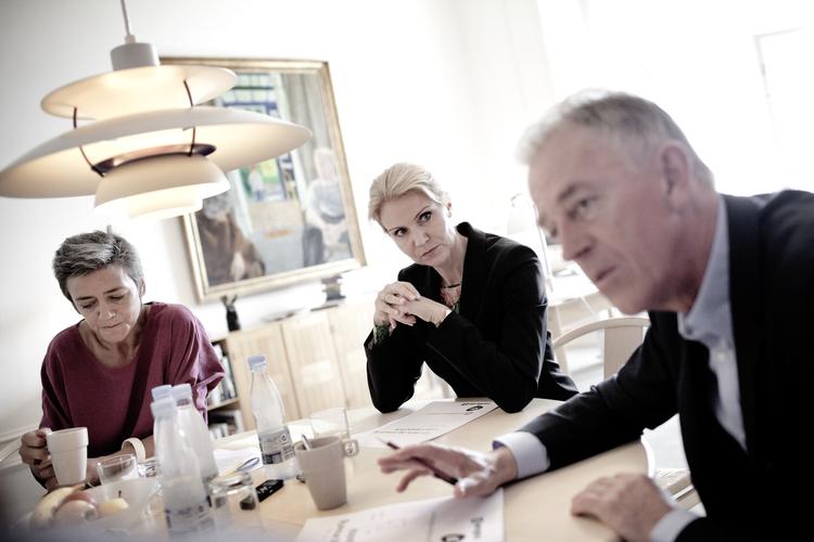 REGERING. Den nye S-R-SF-regering er ikke kommet godt fra start i meningsmålingerne. 