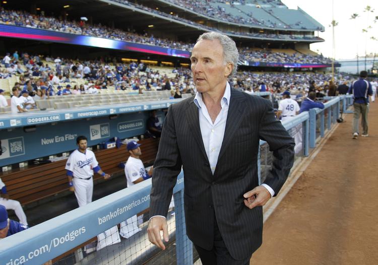 ejeren. Los Angeles Dodgers ejes nu udelukkende af Frank McCourt. 