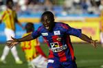 skifte. Seydou Doumbia fejrer en scoring for CSKA. 