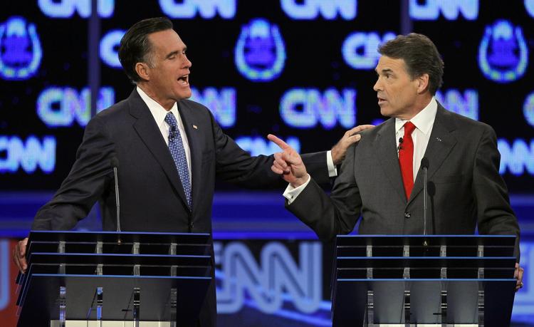 Enighed. 6 ud af 7 vil bygge et hegn hele vejen langs USA's grænse til Mexico. Kun Rick Perry var imod ved aftenens republikanske debat, fordi prisen vel vil ligge på omkring 30 milliarder dollars og tage mellem 10 og 15 år at opføre. 