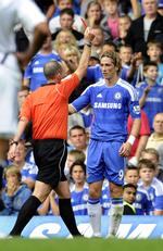 Pause. Et rødt kort har hold Fernando Torres væk fra Chelsea-holdet i flere uger. 
