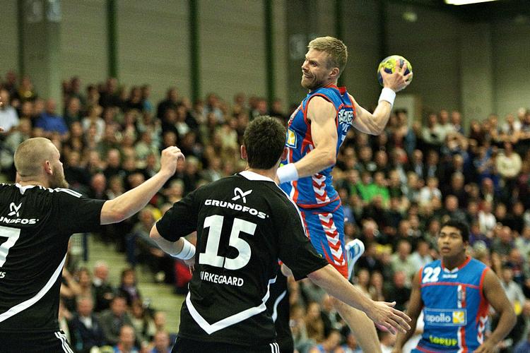 afbrænder. Der blev skudt forkert på Jannick Green i BSV-målet, mener Mikkel Hansen. 
