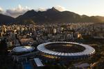 KULISSE. Maracana ligger i smukke omgivelser i Brasilien. 