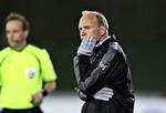 OPTIMIST. Lyngbys vej til overlevelse virker ikke overskuelig for træner Niels Frederiksen. 