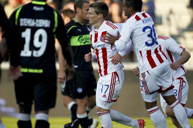 matchvinder. Med begge AaB-scoringer var Chris Rolfe udslagsgivende mod OB. 