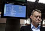 dsb-krise. For bare en måneds tid siden indkaldte den daværende direktør i DSB, Christian Roslev, til et utraditionelt pressemøde under uret på Hovedbanegården, for at orientere om transport-gigantens dårlige økonomi. 