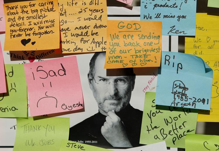 Forventninger. Biografien om afdøde Steve Jobs udkommer som e-bog i dag og som bog 1. november. 