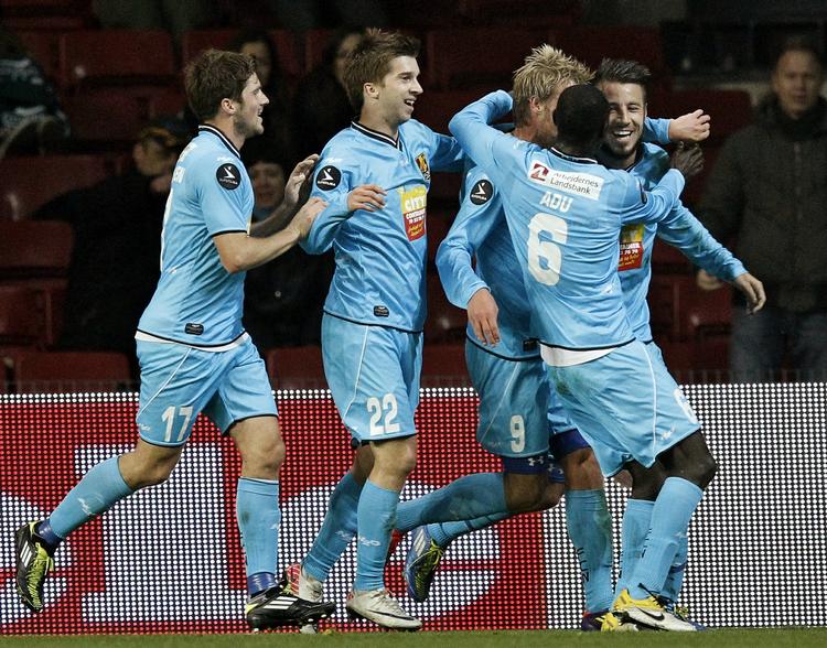 2-0. Der er masser at juble over i disse dage for Søren Christensen, Andreas Laudrup, Tobias Mikkelsen, Enoch Adu og Mikkel Beckmann. Blandt andet 2-0-scoringen i Parken i aftes. 