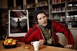 Vinder. Mads Mikkelsen modtager 'European Achievement in World Cinema Award' 3. december. 