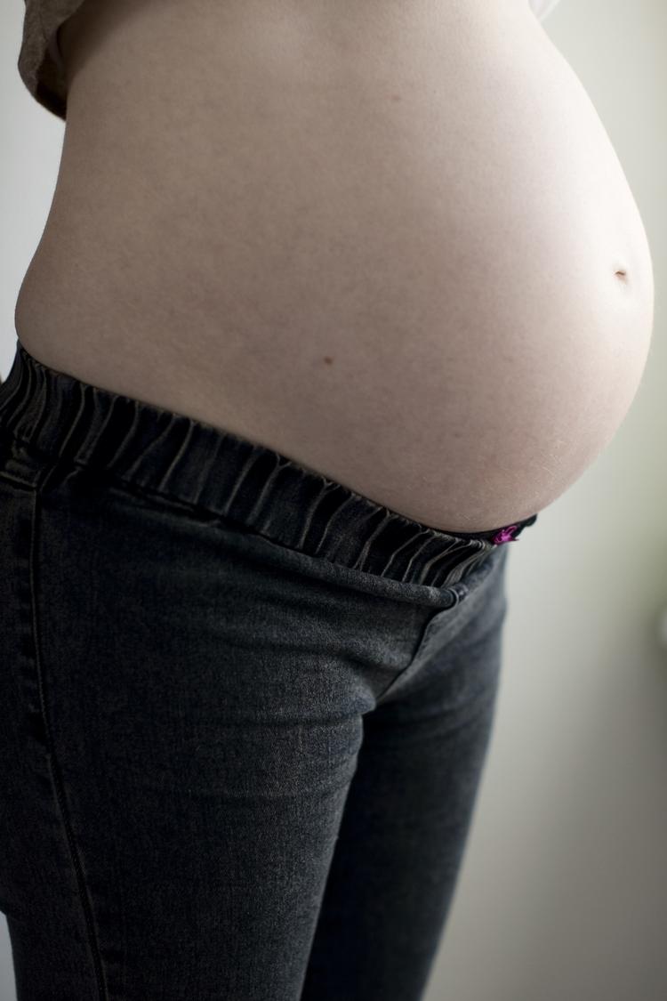 Abort, fosterdød, medfødte hjertefejl og udviklingsmæssige forstyrrelser hos børn, kan være blandt bibirkningerne, hvis deres mor tager antideprssiv medicin under graviditeten. 