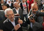 Præsident? Her ses partileder Rached Ghannouchi fra partiet Ennahda på valgdagen i søndags. Hans parti baserer dets politik på islam. 