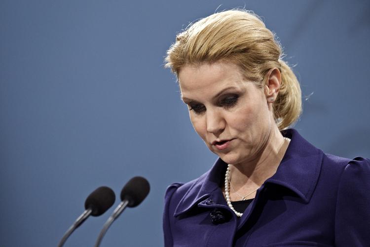 Sprogtække. Helle Thorning-Schmidt ydede en fin retorisk præstation på sit pressemøde. Det halter mere med budskaberne. 