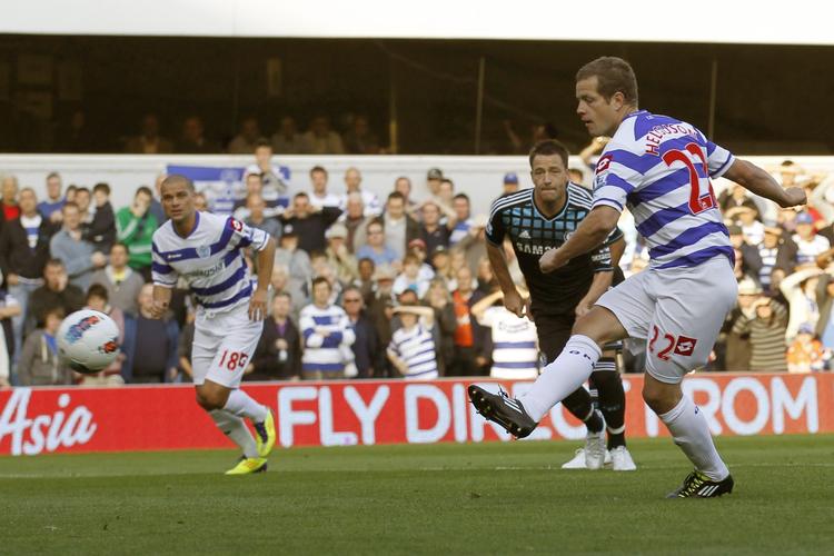Ballade. Chelsea fik klø af upåagtede QPR i en kamp, hvor holdet følte sig bortdømt. 
