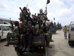 Bevæbnet. Hjælpeorganisationer skal konstant være beskyttet af bevæbnede vagter for at kunne arbejde i Somalia. 