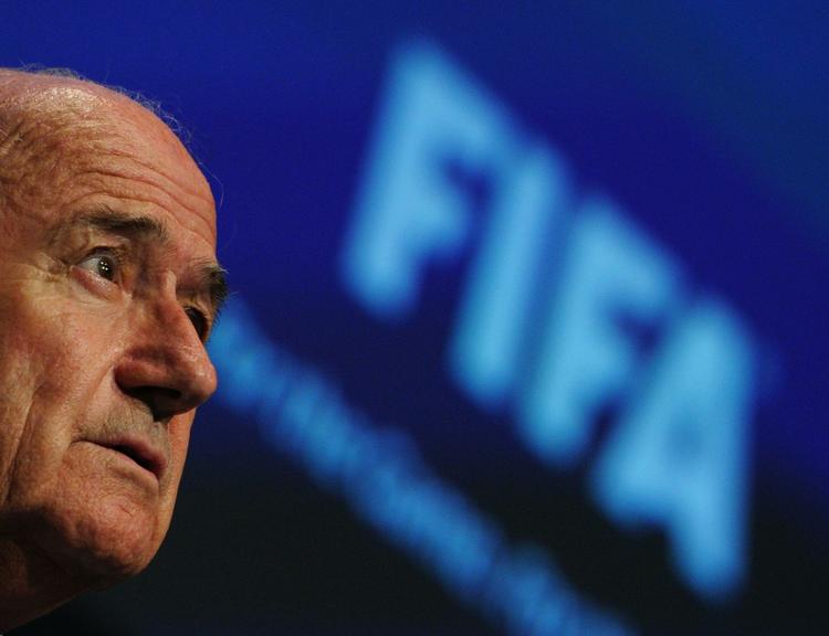 indkaldt. På søndag skal Sepp Blatter give sin version af den sag, der kører mod hans udfordrer som præsident. 