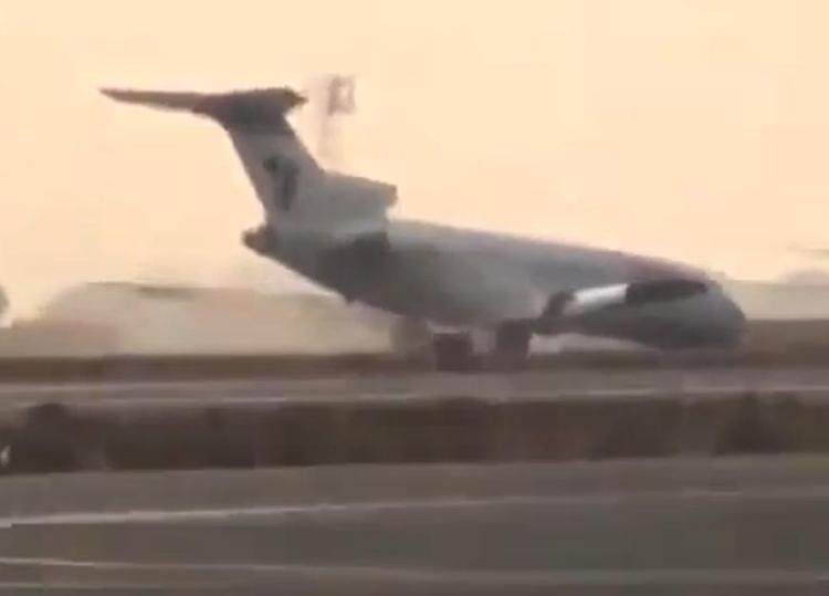 Touchdown. Her lander flyet uden næsehjul. 