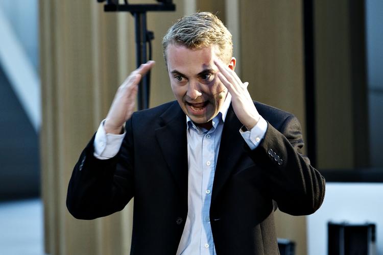 KRISE. Dansk Folkepartis medlem af Europa-Parlamentet, Morten Messerschmidt, mener at nattens krisemøde blot bliver et ud af mange. Euroen i sig selv er problemet, mener han. 