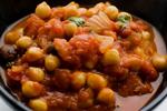 kikærter kogt i tomatsovs