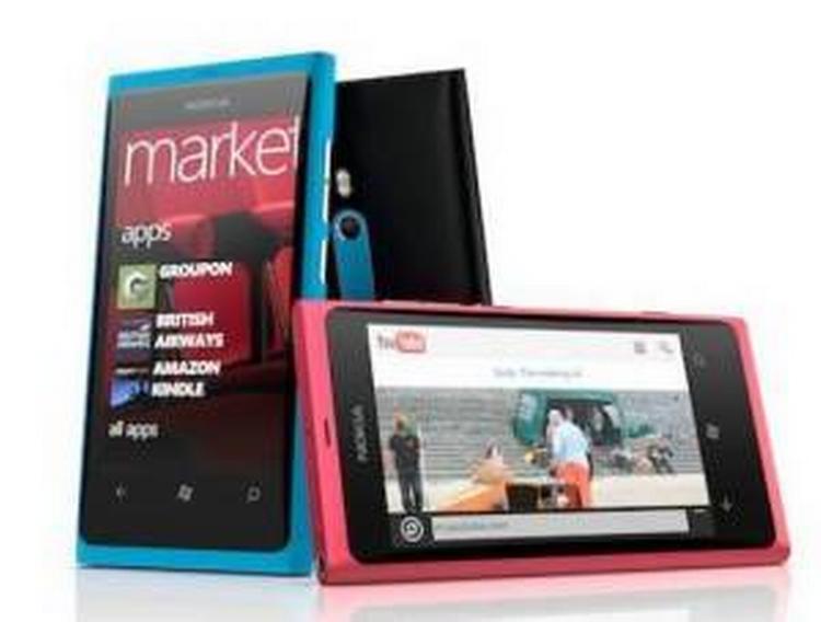 Nokias nye Lumia 800-smartphone bliver firmaets første smartphone bygget på Windows Phone-systemet, og dermed en afgørende debut for Nokia. 