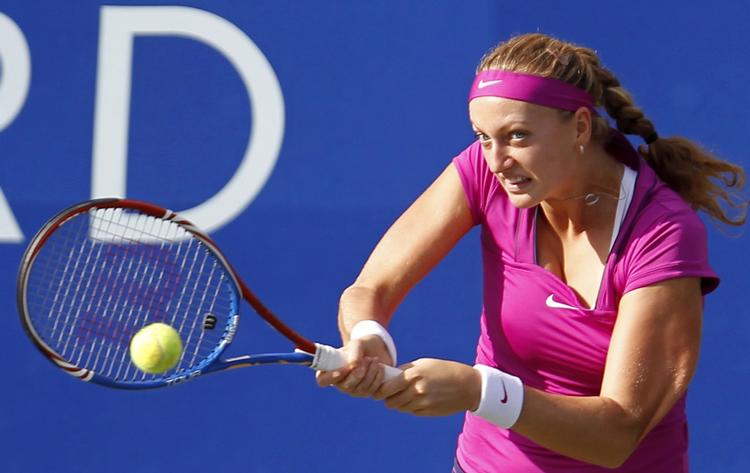 Presset. Petra Kvitova står på den anden side af nettet, når Caroline Woizniacki i aften spiller tredje runde i sæsonfinalen. En kamp danskeren meget gerne skal finde for at gå videre. 