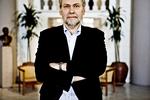 Formanden for FOA Dennis Kristensen påpeger, at der ikke kan laves aftaler med LO uden de øvrige fagforeninger. 