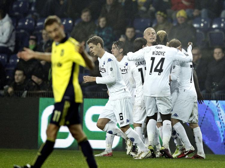 Derby. FCK-træner Roland Nilsson glæder sig over pokalsejren over arvefjenderne fra Brøndby. 