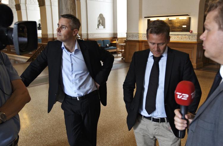 Socialdemokraternes Henrik Sass og Liberal Alliances Anders Samuelsen venter på at komme på tv, efter valget er udskrevet i 2011. 