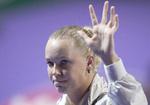 SYG. Efter sæsonens sidste kamp er Caroline Wozniacki trukket under dynen for at blive frisk til sin ferie. 