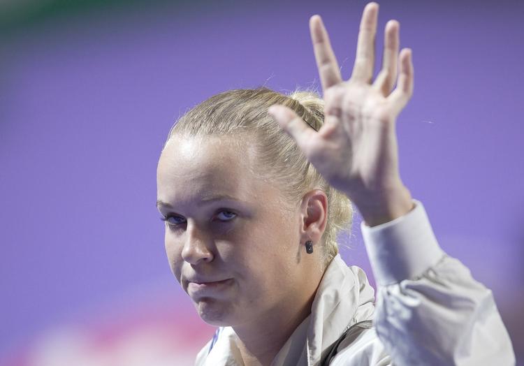 SYG. Efter sæsonens sidste kamp er Caroline Wozniacki trukket under dynen for at blive frisk til sin ferie. 