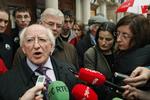 Som ny præsident i Irland får den 70-årige digter og tidligere kulturminister Michael D. Higgins mest af alt en moralsk stemme at tale med. 