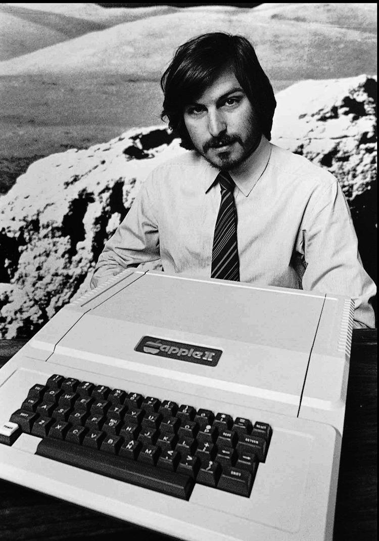 REVOLUTIONÆR. Steve Jobs ændrede radikalt vores måde at kommunikere på. 