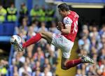 Bøddel. Robin van Persie scorede tre gange mod Chelsea. 