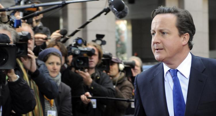Trussel. David Cameron truer med at fjerne bistand fra lande, der forbyder homoseksualitet. 