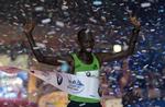 tæt. Sølle fire sekunder var Wilson  Kipsang fra at sætte verdensrekord i Frankfurt Marathon. 