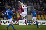 debutant. Da Lyngby for første gang i år holdt nullet, var 18-årige Lukas Fernandes med i stedet for en syg Rune Pedersen. 