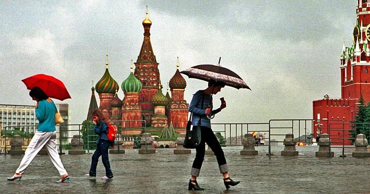 FORELSKET. Politikens korrespondent guider og giver dig nøglen til Moskva, den store, besværlige og barske russiske by. 