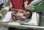 7.000.000.000 Den nyfødte pige Danica Camacho på Maternity Hospital i Fillipinernes hovedstad Manila er blevet udvalgt som den symbolske markering af, at verden i dag runder syv milliarder indbyggere. 