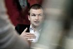 Afgiftsminister. Thor Möger Pedersen (SF) står på mål for en afgiftsstigning på fede fødevarer. Den vil samme danskerne skævt, mener debattør. 