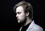 kaptajn. Troels Abrahamsen er et råb fra en ubåd på tristessens dybder. Men sangene har aldrig været bedre. 