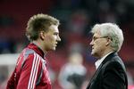 Eneren. Der er ingen fuldgode alternativer til Nicklas Bendtner (t.v.). 