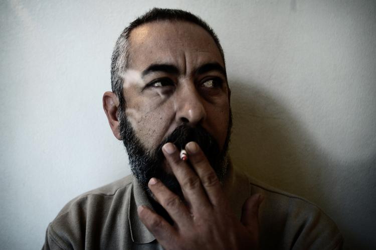 Kynisme. Paduras nyeste bog kan læses som en lærebog i det tidlige 20. århundredes ideologiske bevægelser, borgerkrige og svinestreger. 