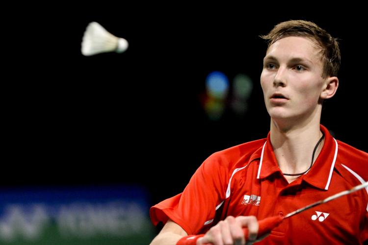 VM-FORSVAR. Efter sit nederlag i Odense til danske Peter Gade er Viktor Axelsen i gang med at forsvare sin titel som juniorverdensmester. 