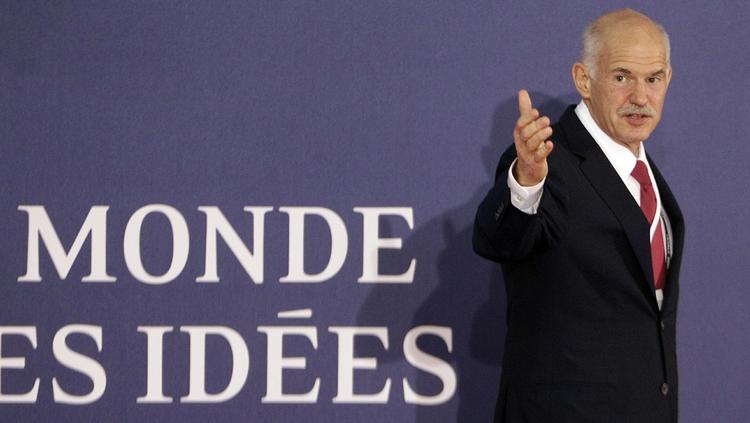 Udskældt. George Papandreou ankom i går til Cannes til G20-topmøde, hvor han bestemt ikke er forsamlingens mest populære herre. 