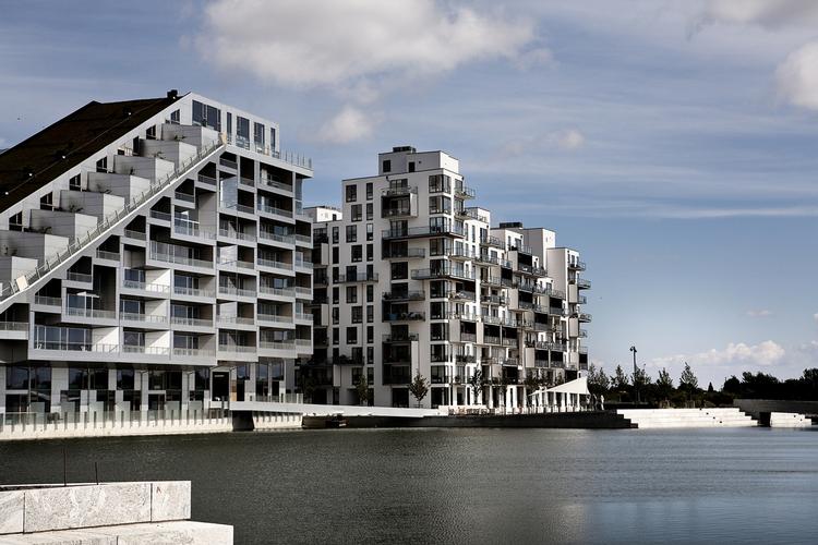 Prisvindende. Der er mange ledige lejligheder i Bjarke Ingels byggeriet, 8tallet, der netop er kåret til verdens bedste. 