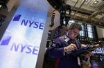 Investeringsobjekt? Folkeaktien er selvfølgelig ikke registreret på den mægtige børs på Wall Street, men alligevel har fristadens udsendte formået at få nogle børsmæglere til at hive nogle dollar op af lommen. 