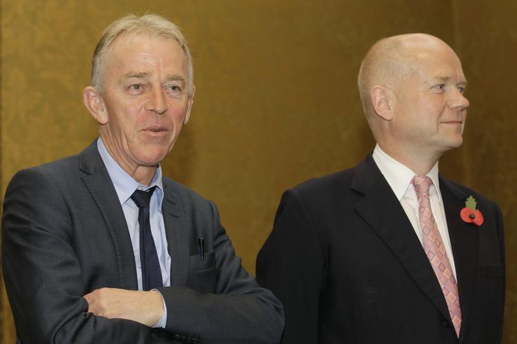 Stemme. I den verden, hvor den israelsk-palæstinensiske konflikt udspilles, er der ingen blanke stemmer, ikke spørgsmål om 'timing', som udenrigsminister Villy Søvndal brugte til at begrunde den danske afstemning, skriver Politikens Herbert Pundik i dagens signatur. 