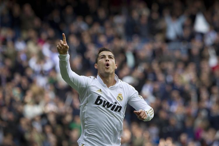 hattrick. 1-0, 4-1 og 5-1 scorede Cristian Ronaldo til mod Osasuna. 
