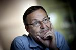 Hykleri. Venstre og DF kræver nu Ole Sohn-sagen undersøgt til bunds. Regeringen afviser på trods af eget forslag om mere parlamentarisk kontrol. 